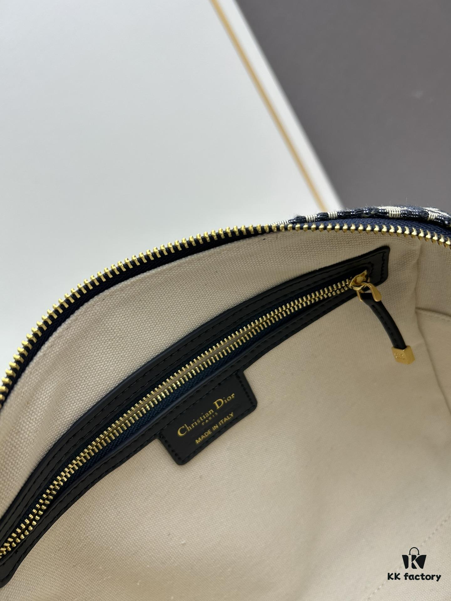 Dior Groove 25 Handbag in Blue Oblique Print Canvas