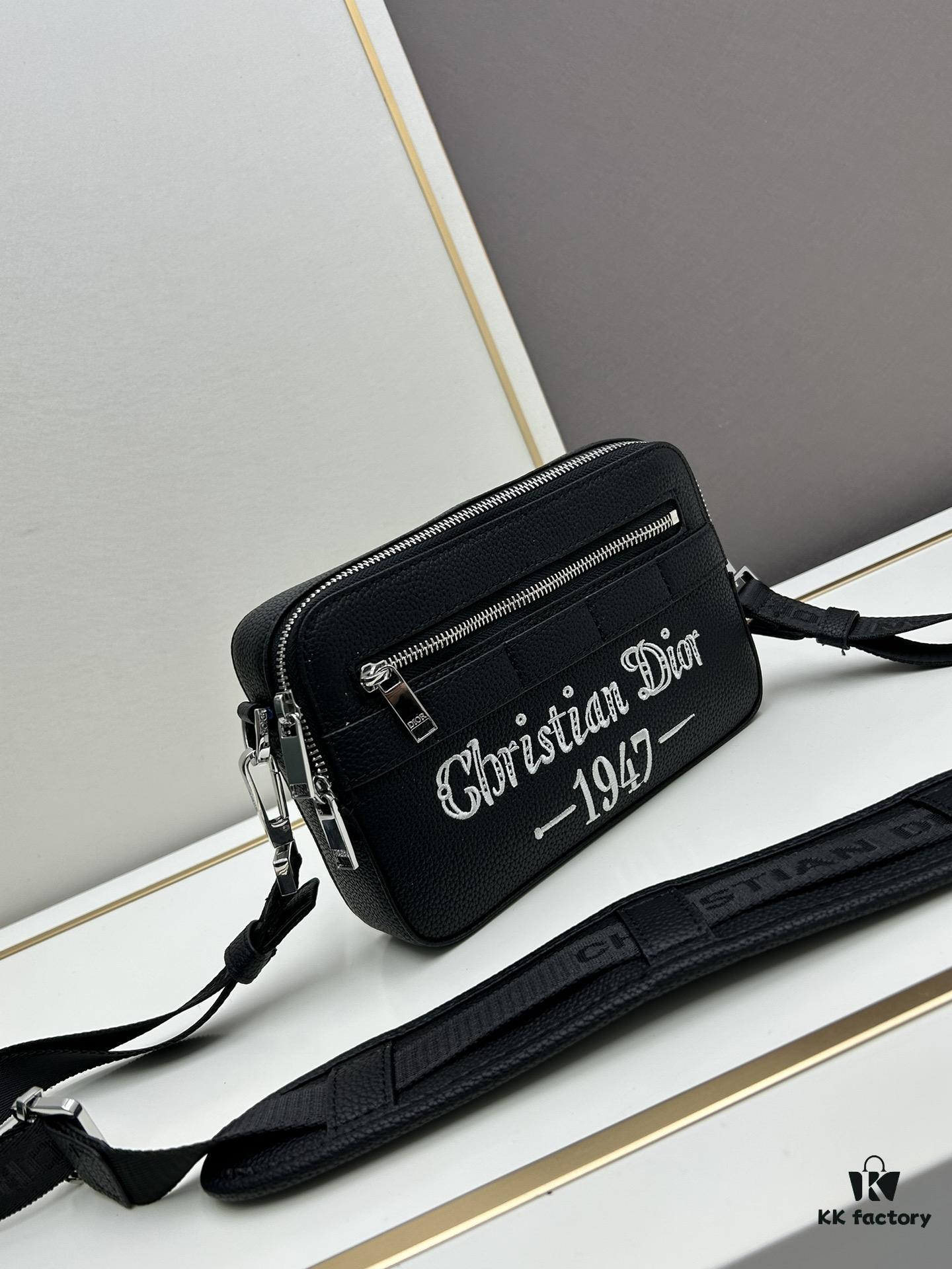 693098e36e68136f4d9aa937 Dior Gray Grain Calfskin Camera Bag ||| Ready Stock