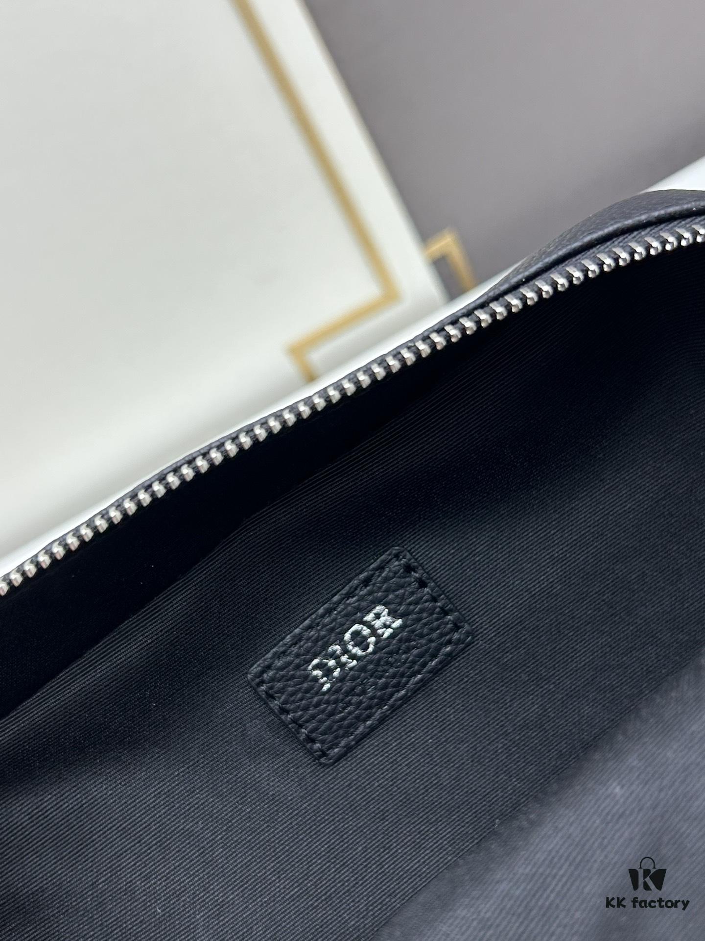 693098e46e68136f4d9aa93c Dior Gray Grain Calfskin Camera Bag ||| Ready Stock