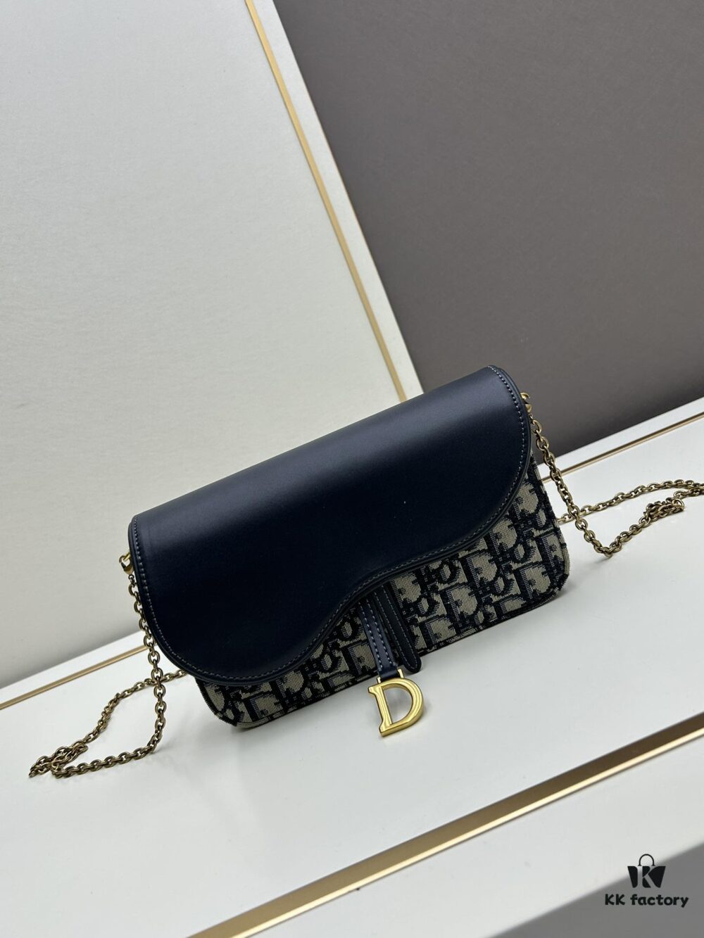 693098f06e68136f4d9aa956 Dior Saddle Bag with Box Shoulder Chain Bag