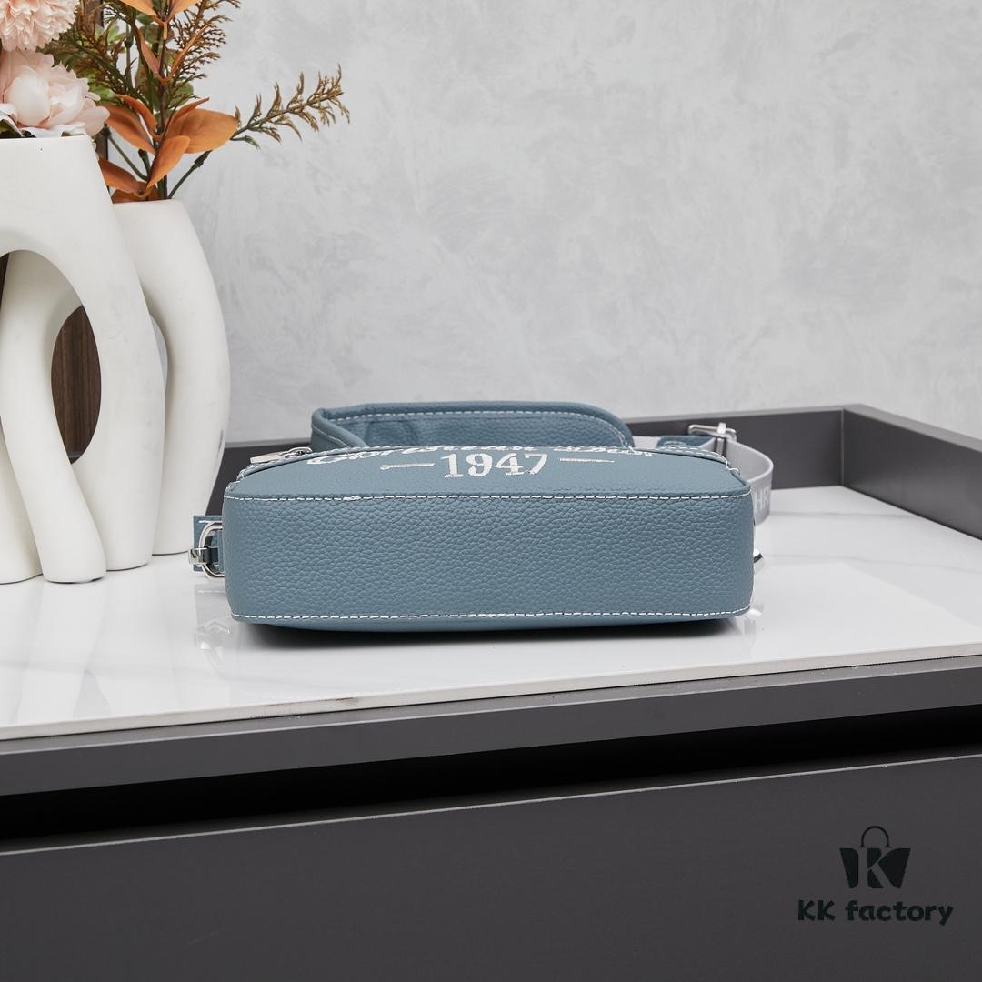 693098ff6e68136f4d9aa972 Dior Gray Camera-Grained Calfskin Messenger Bag | Safari Style | Ready Stock