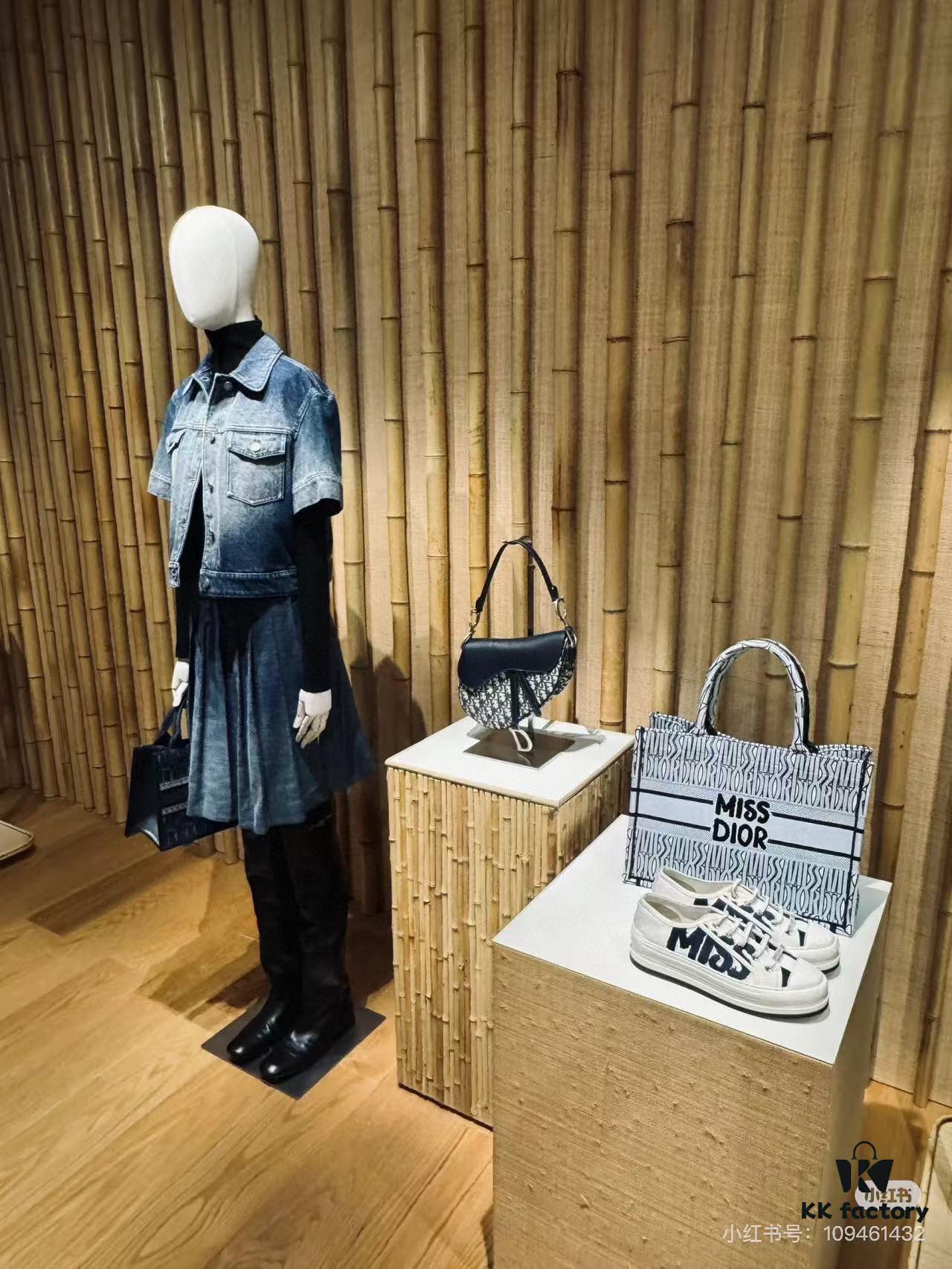 6930992f6e68136f4d9aa9d2 Large Size with Blue, Box Included Dior New Model Silver Buckle SADDLE Bag
