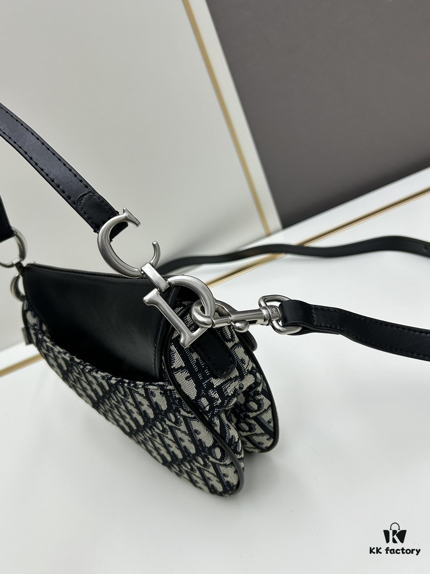 6930993b6e68136f4d9aa9e9 Small Size with Blue, Comes with Box Dior New Silver Buckle SADDLE Bag