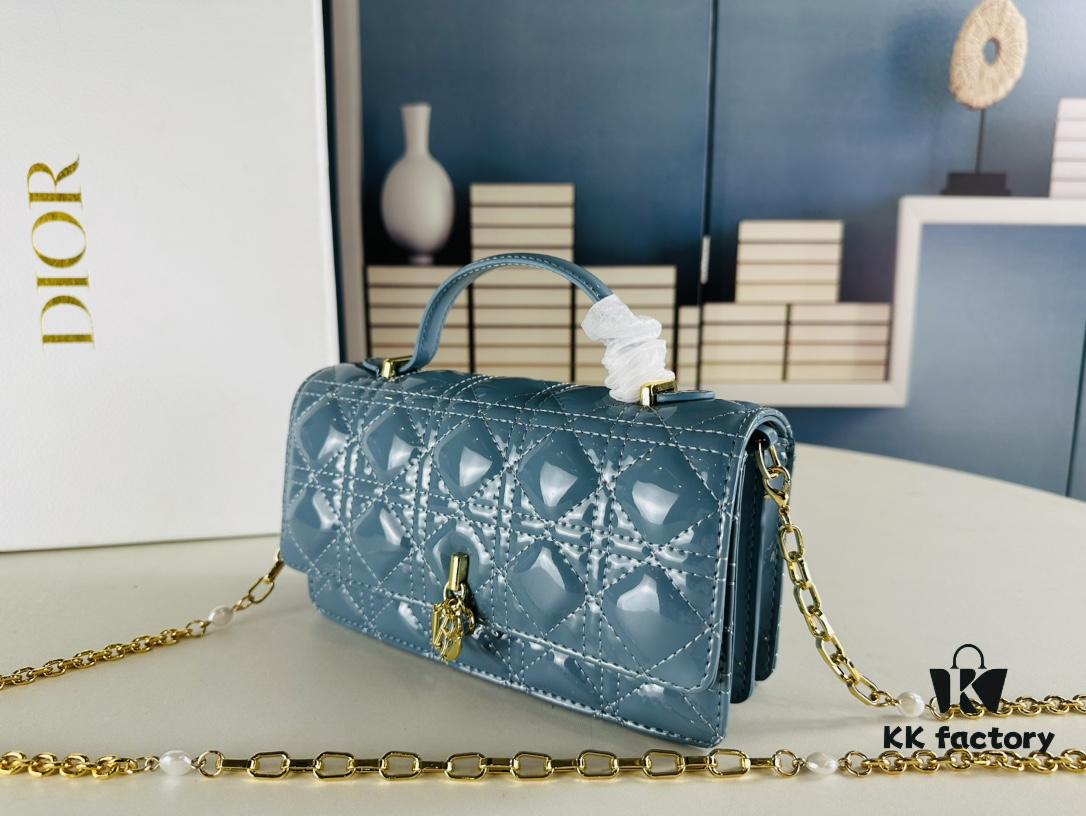 693099536e68136f4d9aaa19 Lacquered Leather Lady Dior Pearl Clutch with Box