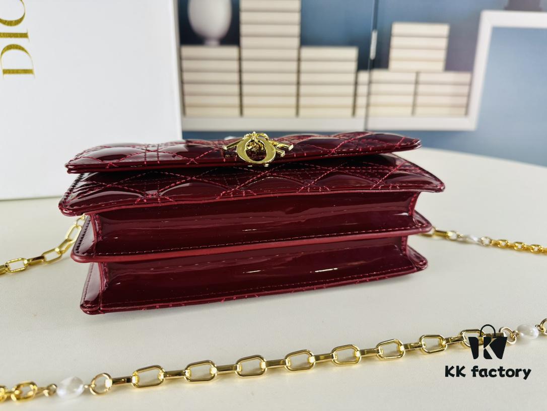 6930995d6e68136f4d9aaa2d Lacquered Lady Dior Pearl Clutch Bag with Box
