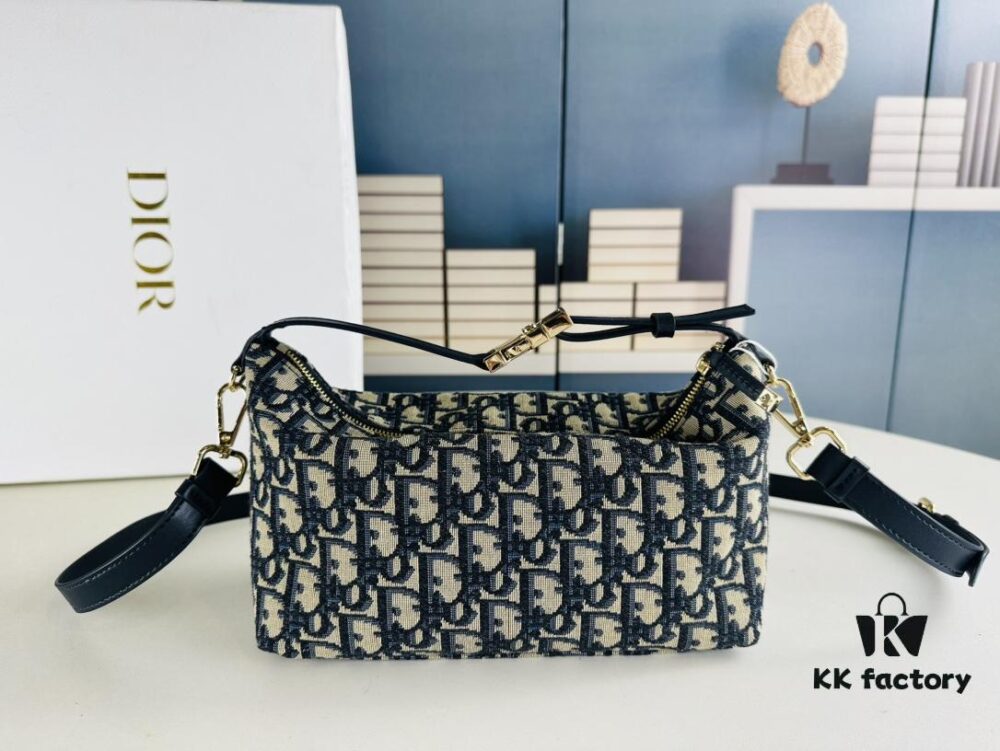 6930995e6e68136f4d9aaa31 2024 Summer Dior New Arrival Oblique Vintage-Style Lunchbox Bag