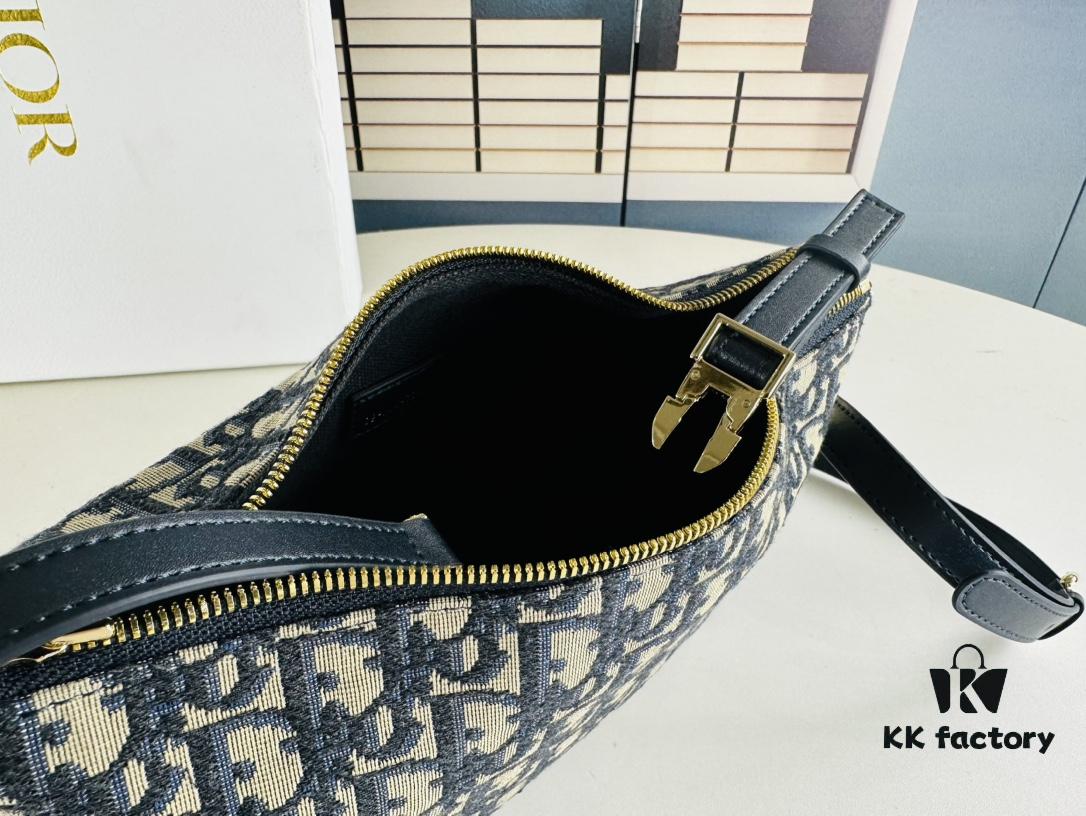 693099626e68136f4d9aaa36 2024 Summer Dior New Arrival Oblique Vintage-Style Lunchbox Bag