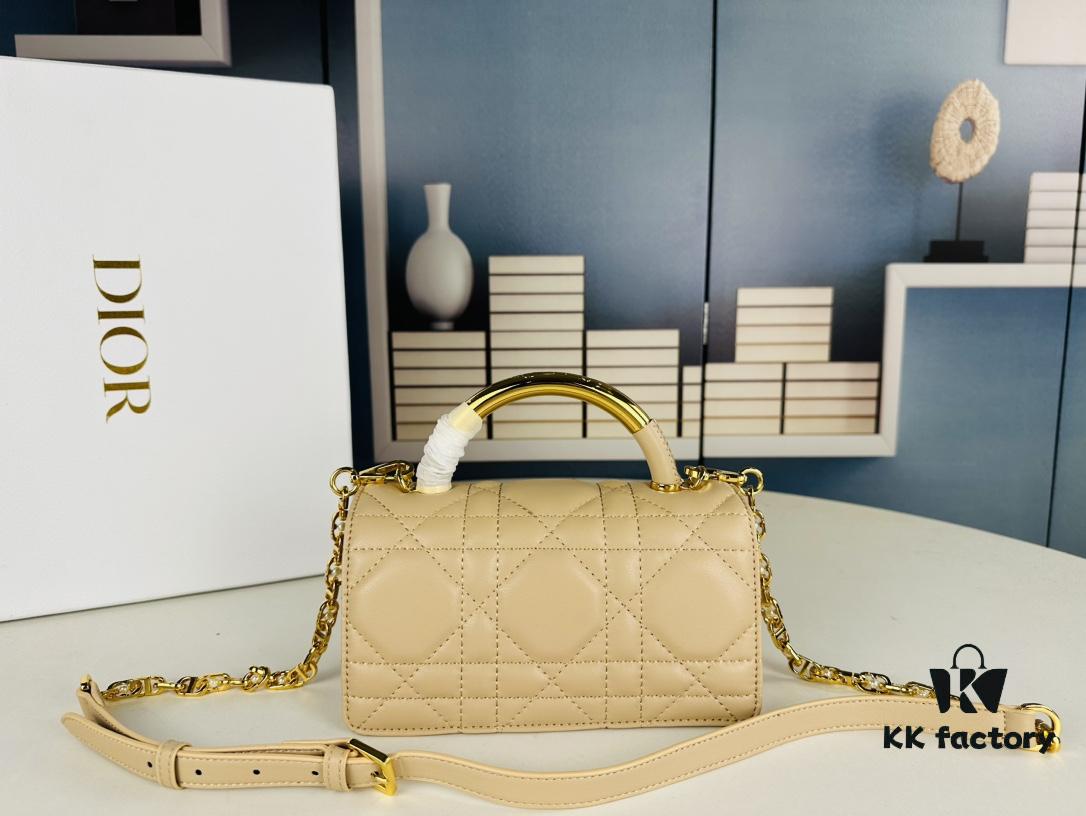 693099a46e68136f4d9aaaac Small Dior Dior Ange Handbag