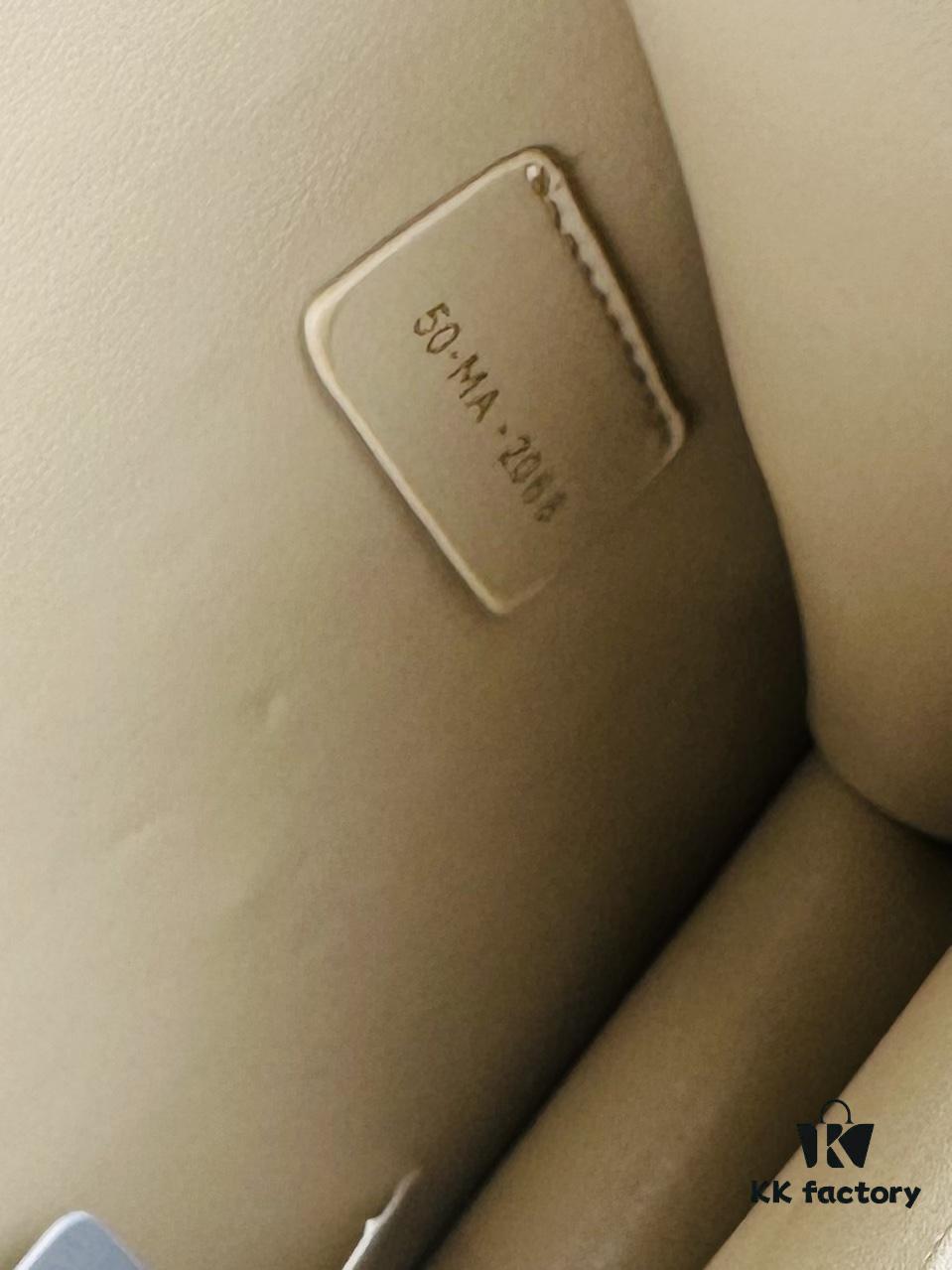 693099a76e68136f4d9aaab1 Small Dior Dior Ange Handbag