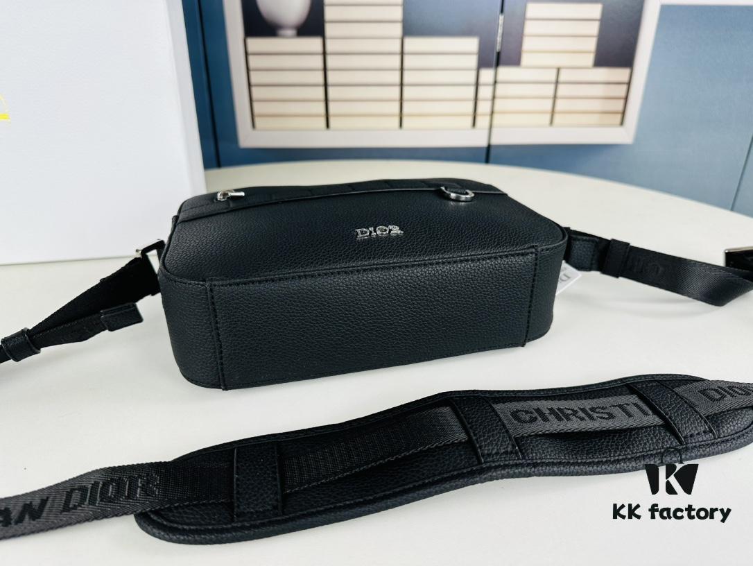 693099c26e68136f4d9aaaec Safari Messenger Bag with Box This practical and compact messenger bag is ideal for daily use. Crafted from black Oblique printed fabric, it features details in black grained calf leather. Equipped with a zip compartment and a front pocket for everyday essentials, it comes with an adjustable Christian Dior shoulder strap for shoulder or crossbody wear.