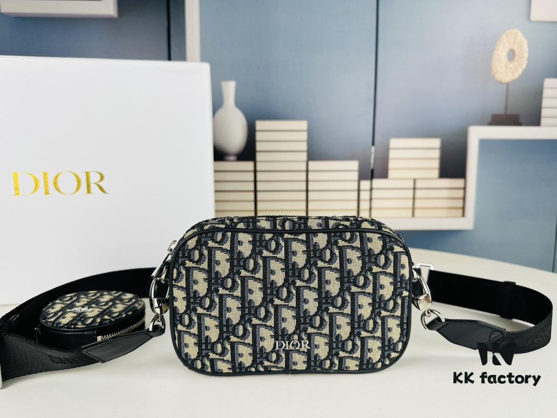 693099c46e68136f4d9aaaf0 Dior❤ New Season 🆕 Crossbody Canvas Bag, Letter Bag Made with Classic Monogram, Spacious and Versatile Design