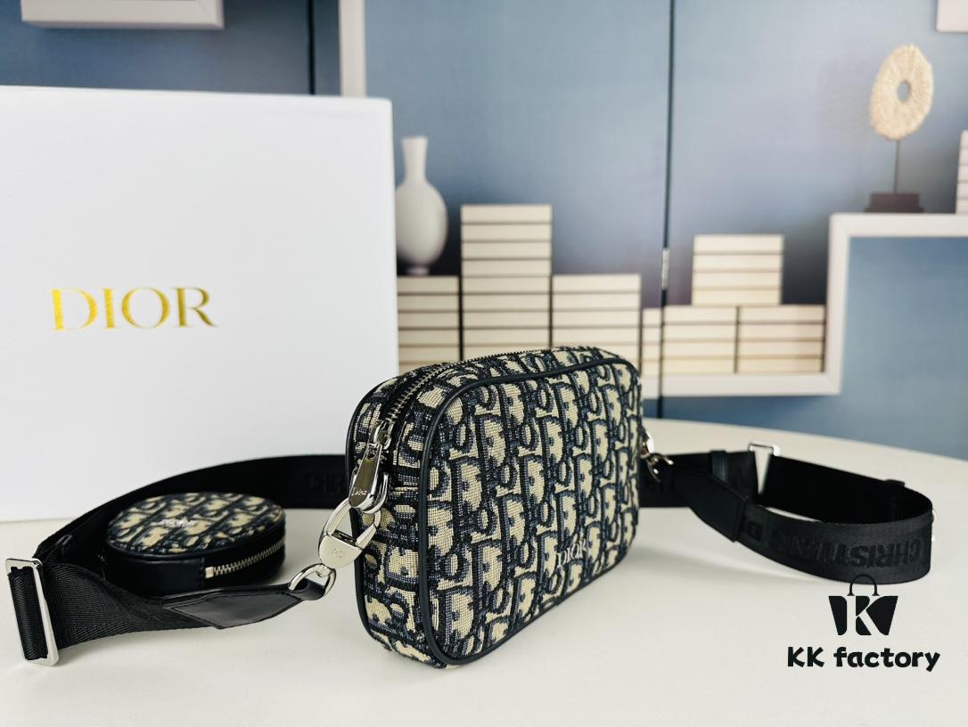 693099c46e68136f4d9aaaf2 Dior❤ New Season 🆕 Crossbody Canvas Bag, Letter Bag Made with Classic Monogram, Spacious and Versatile Design