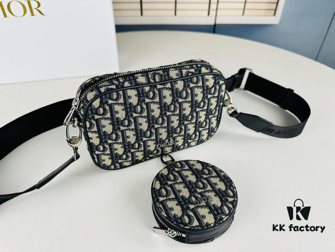 693099c46e68136f4d9aaaf3 Dior❤ New Season 🆕 Crossbody Canvas Bag, Letter Bag Made with Classic Monogram, Spacious and Versatile Design