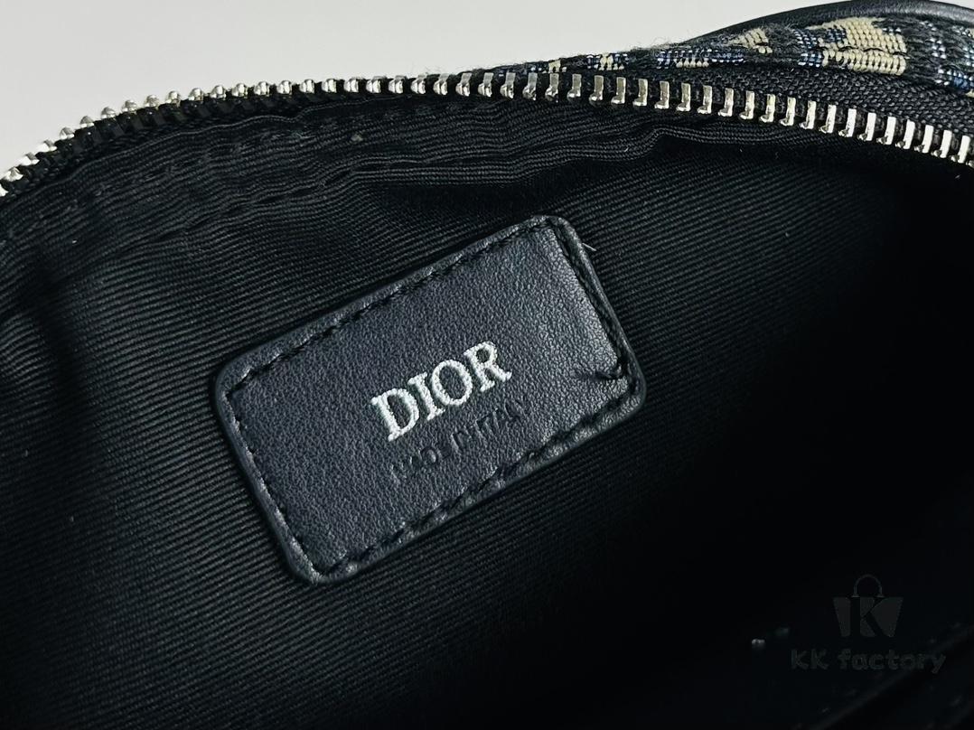 693099c66e68136f4d9aaaf7 Dior❤ New Season 🆕 Crossbody Canvas Bag, Letter Bag Made with Classic Monogram, Spacious and Versatile Design