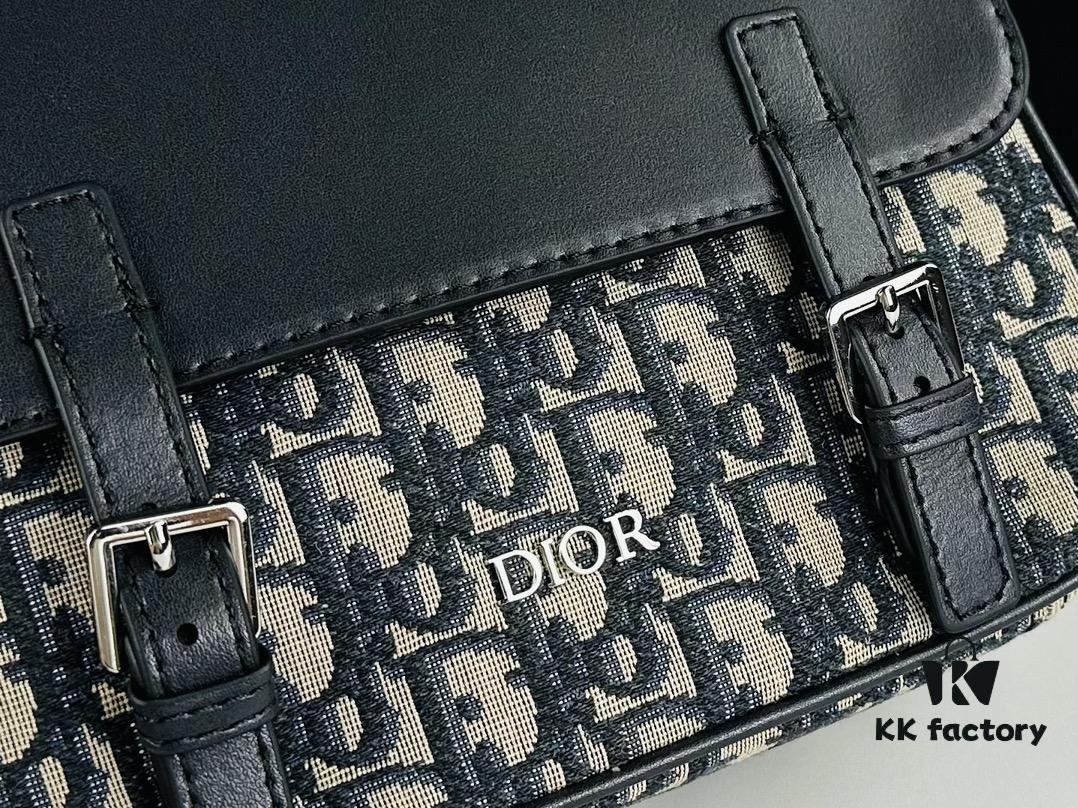 693099ca6e68136f4d9aaafd Dior Oblique Print Men's Messenger Bag with Box