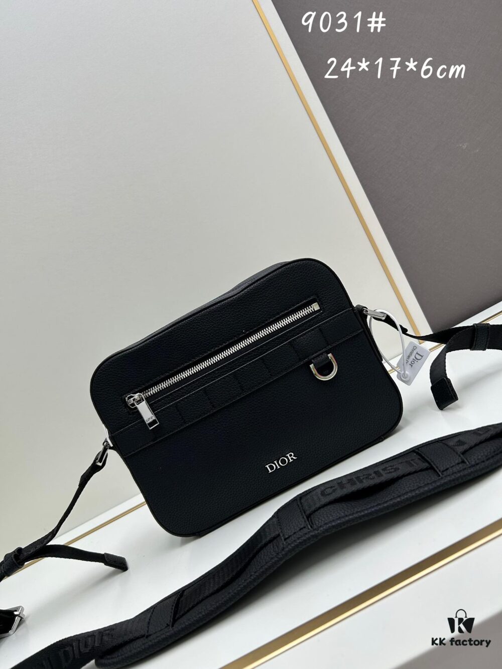 693099d16e68136f4d9aab0b Safari Messenger Bag with Box, Practical and Compact for Everyday Use