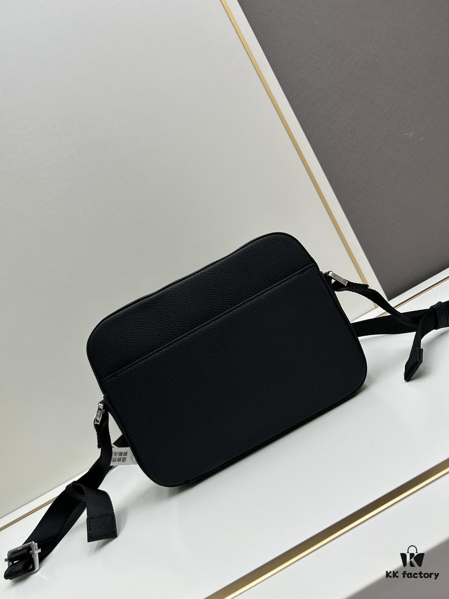 Safari Messenger Bag with Box, Practical and Compact for Everyday Use