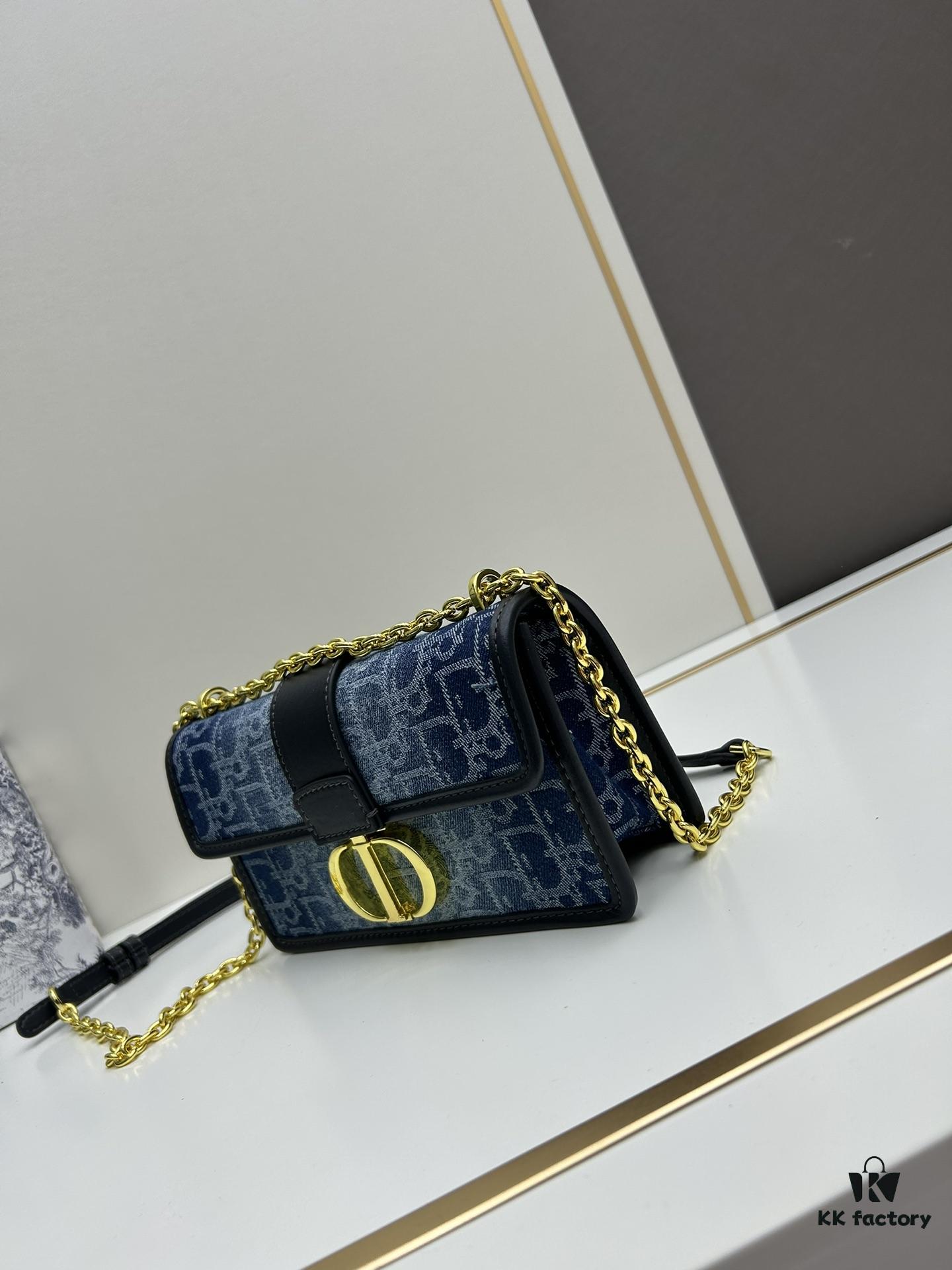 Small 30 Montaigne East-West Chain Bag with Box