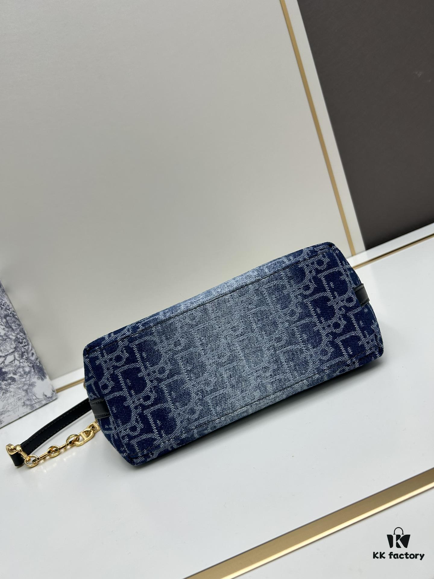 693099fe6e68136f4d9aab60 Diorstar Hobo Chain Bag in Blue Denim Dior Oblique Jacquard