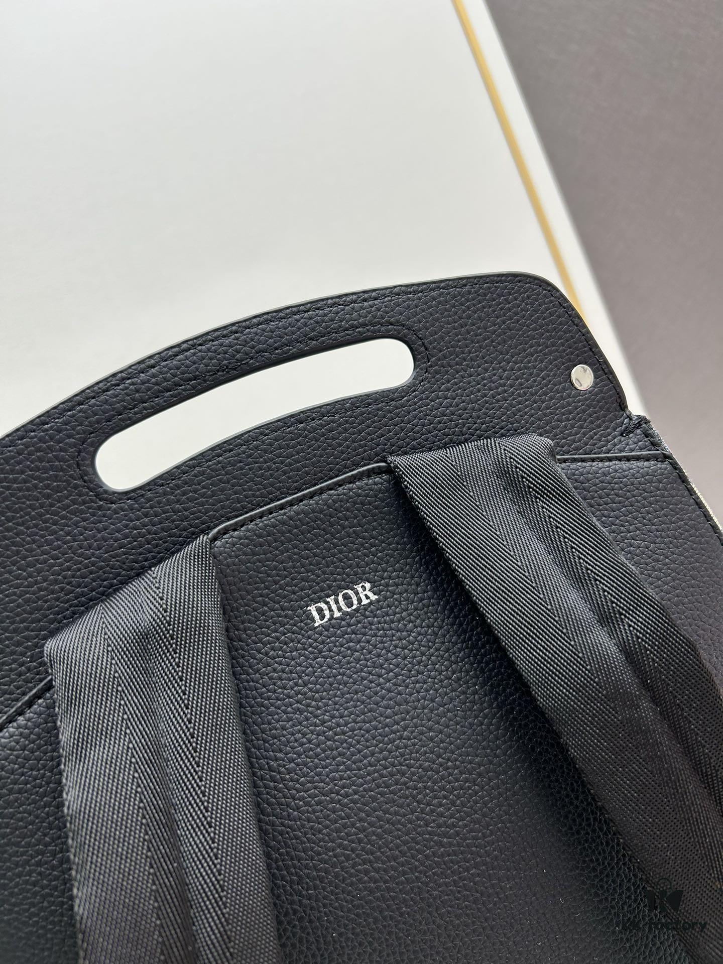 69309a0a6e68136f4d9aab77 Gallop Backpack in Black Grained Calfskin, Size 29x24x12, Model No. 9038