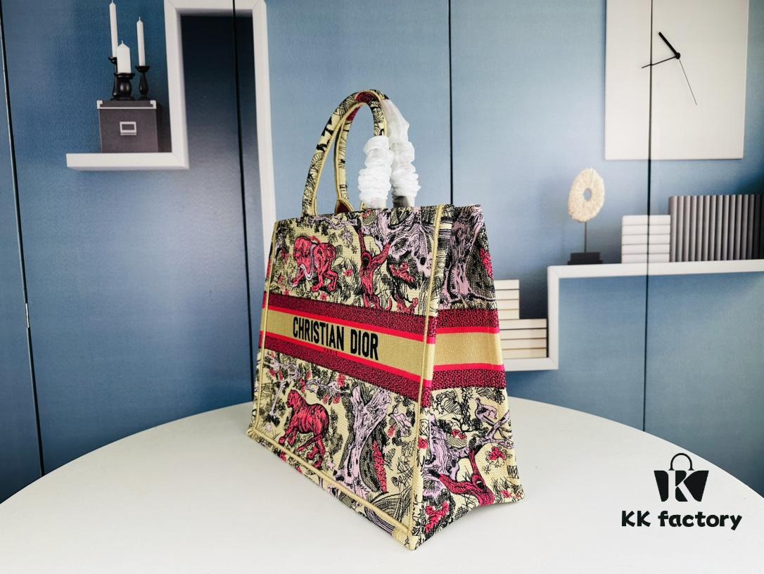 69309a2e6e68136f4d9aabbe Original Order Embroidered Large Di0r Book Tote