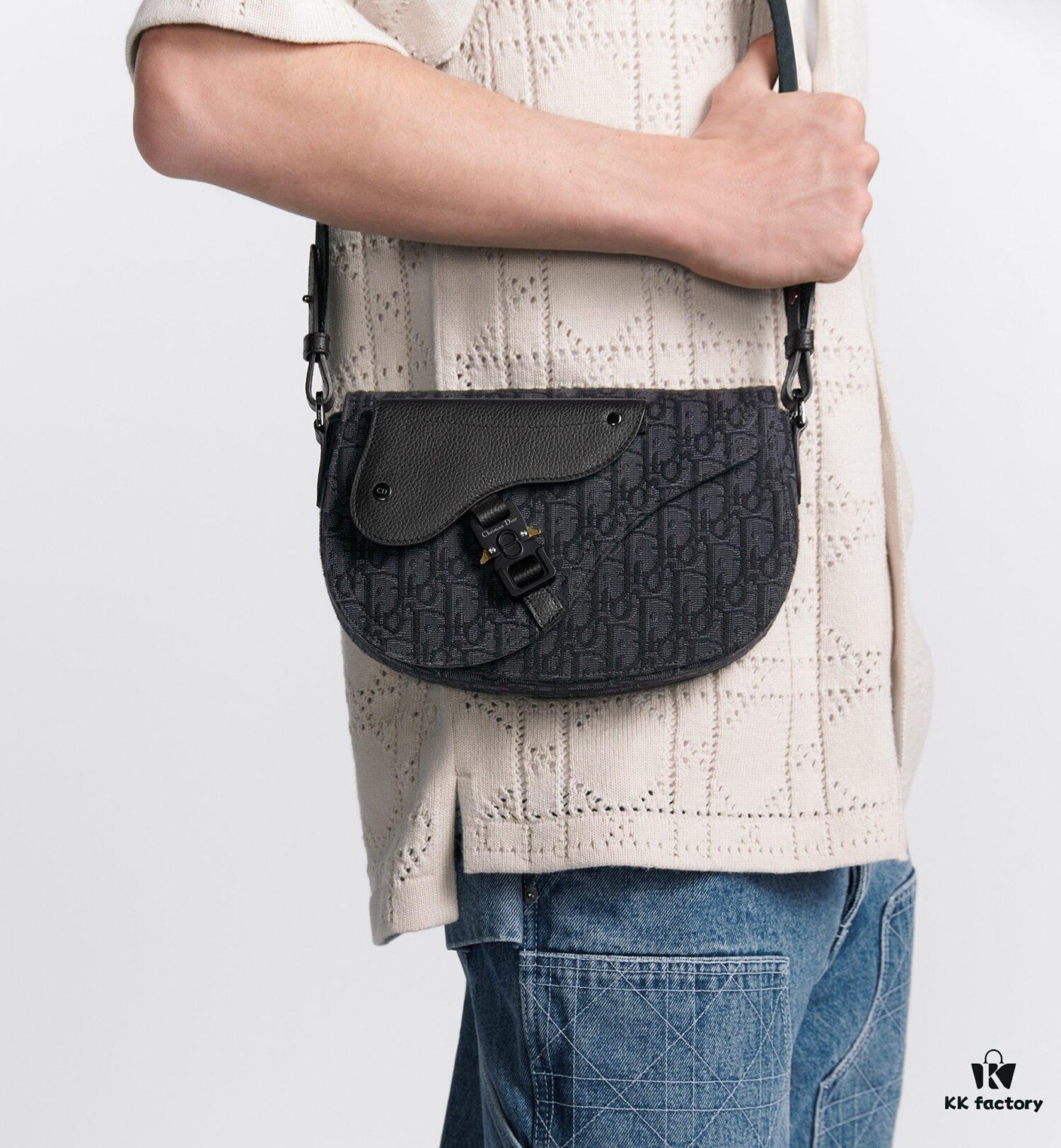69309a6d6e68136f4d9aac3f Saddle Messenger Bag with Box