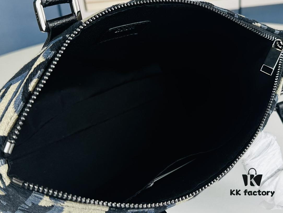 Weekender 25 Handbag – New Arrival from Dior Summer 2024 Collection