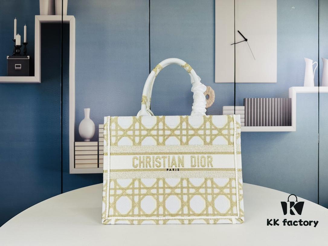 69309ae96e68136f4d9aad35 Original Order Embroidered Medium Di0r Book Tote
