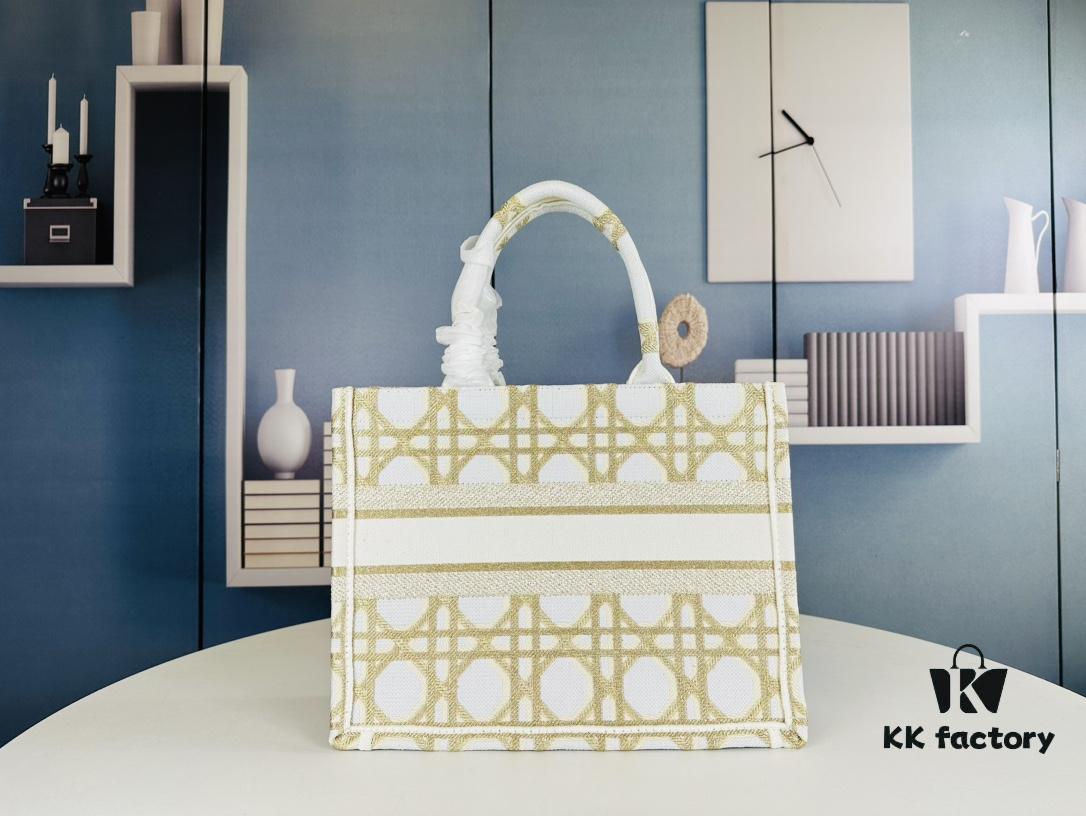 69309ae96e68136f4d9aad37 Original Order Embroidered Medium Di0r Book Tote