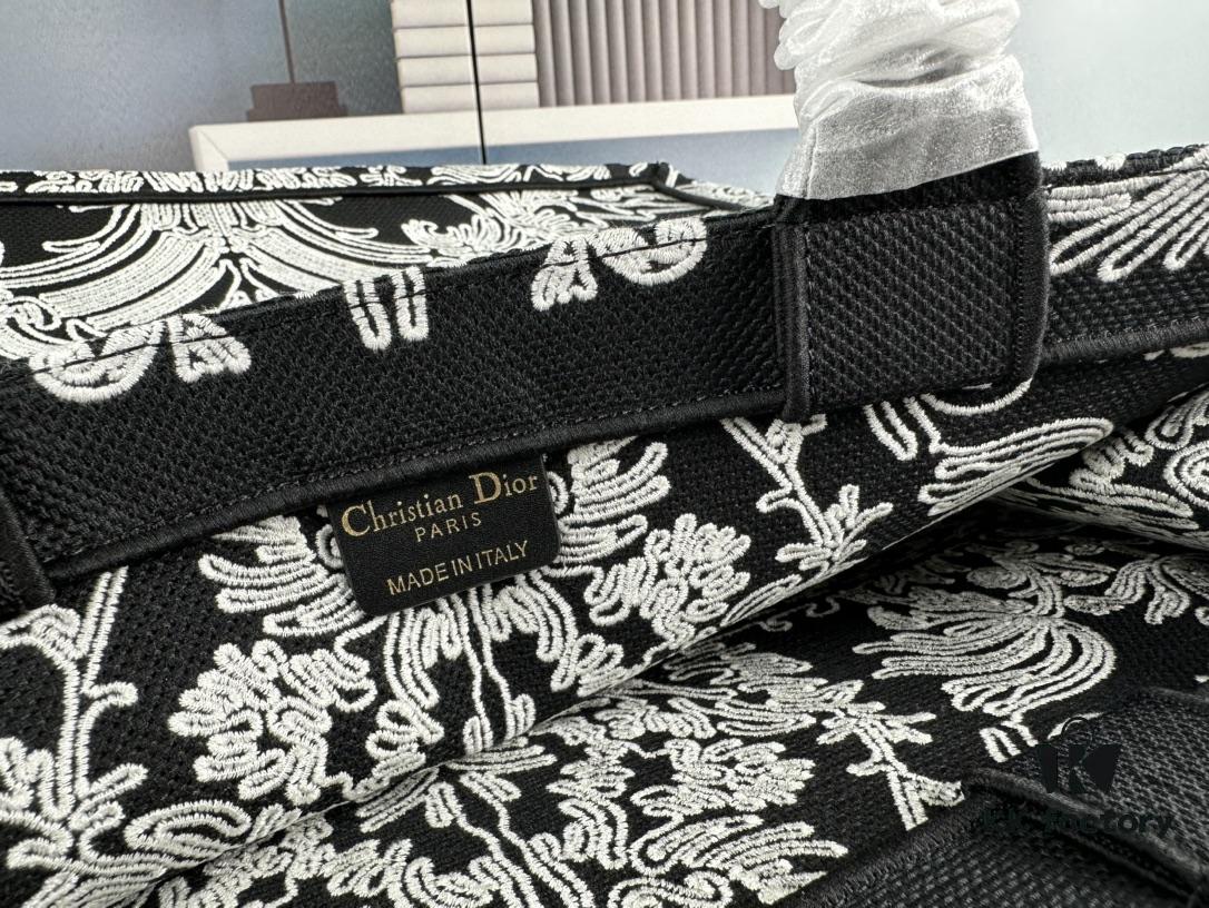 69309b216e68136f4d9aad99 Original Order Embroidered Large Di0r Book Tote