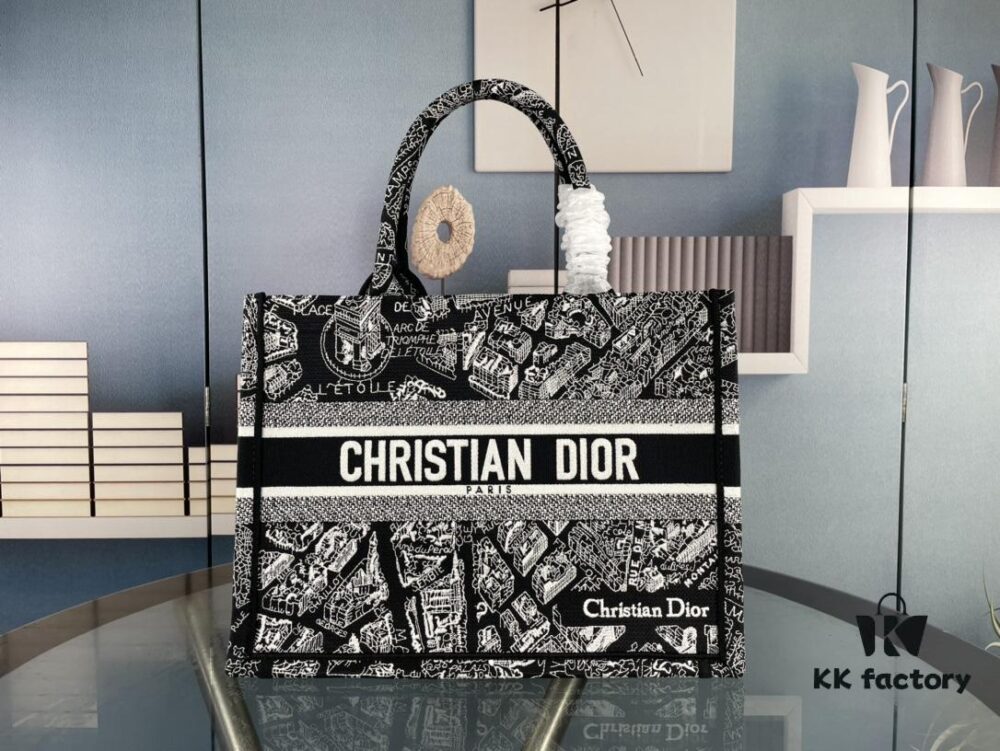 69309b2c6e68136f4d9aadab Original Order Embroidered Medium Di0r Book Tote