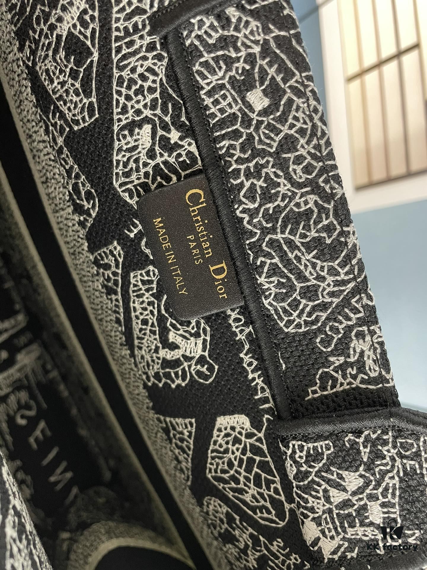 69309b316e68136f4d9aadb0 Original Order Embroidered Medium Di0r Book Tote