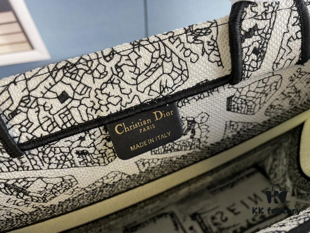 69309b386e68136f4d9aadc1 Original Order Embroidered Medium Di0r Book Tote