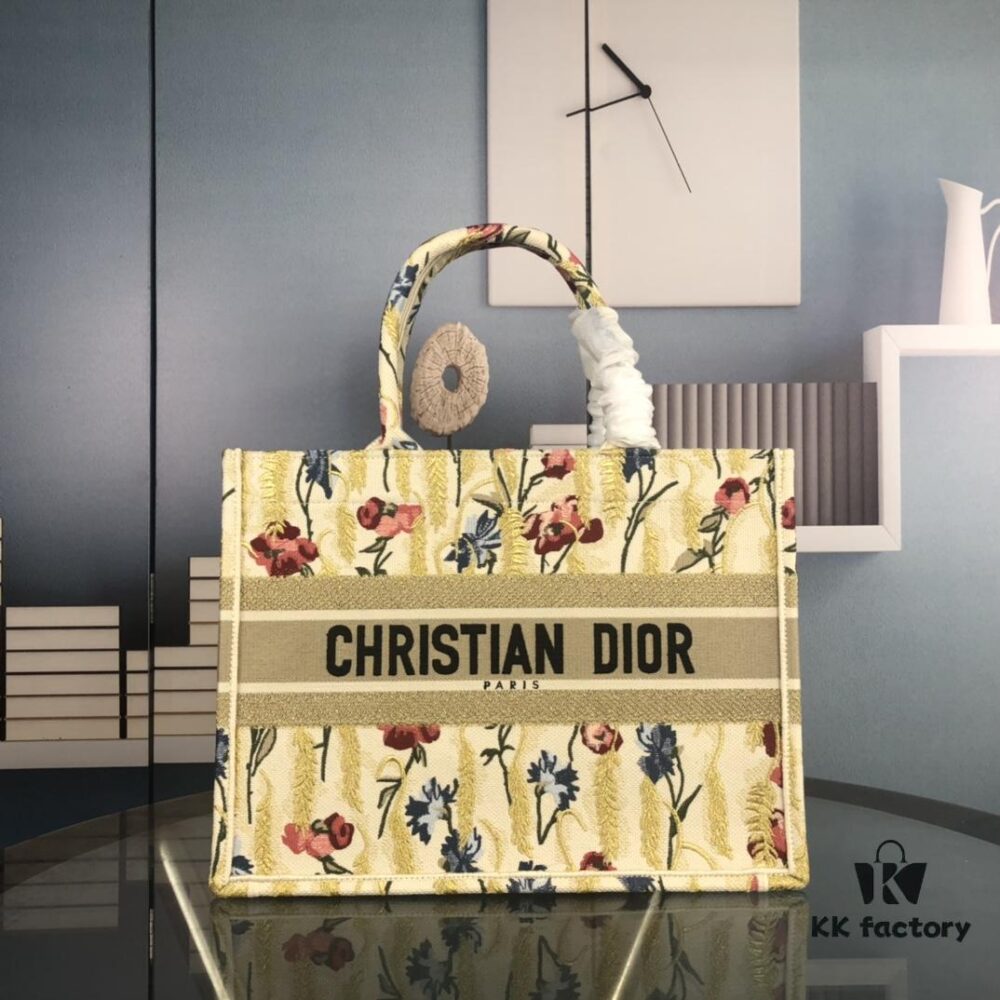 Embroidered Medium [Original Order] Dior Book Tote