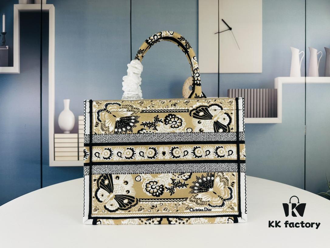 69309bbc6e68136f4d9aaecb Original Order Embroidered Medium Di0r Book Tote