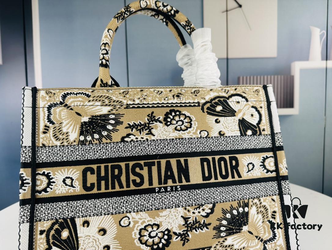 69309bbd6e68136f4d9aaecc Original Order Embroidered Medium Di0r Book Tote