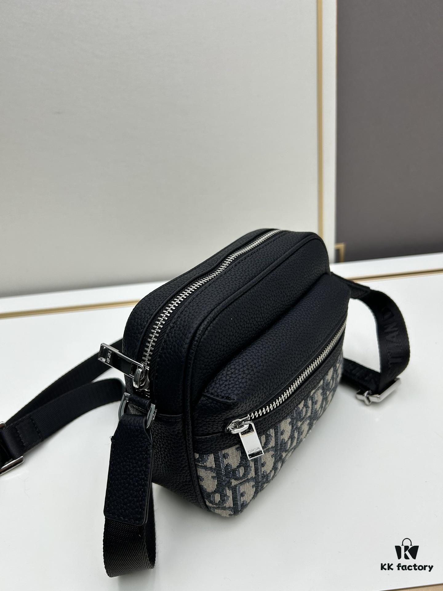 69309bcf6e68136f4d9aaef4 Small Dior Men's New Backpack Shoulder Bag with Box