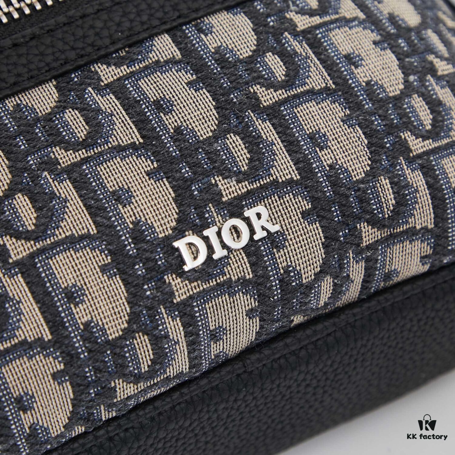 69309bd76e68136f4d9aaf03 Small Dior Men's New Backpack Shoulder Bag with Box