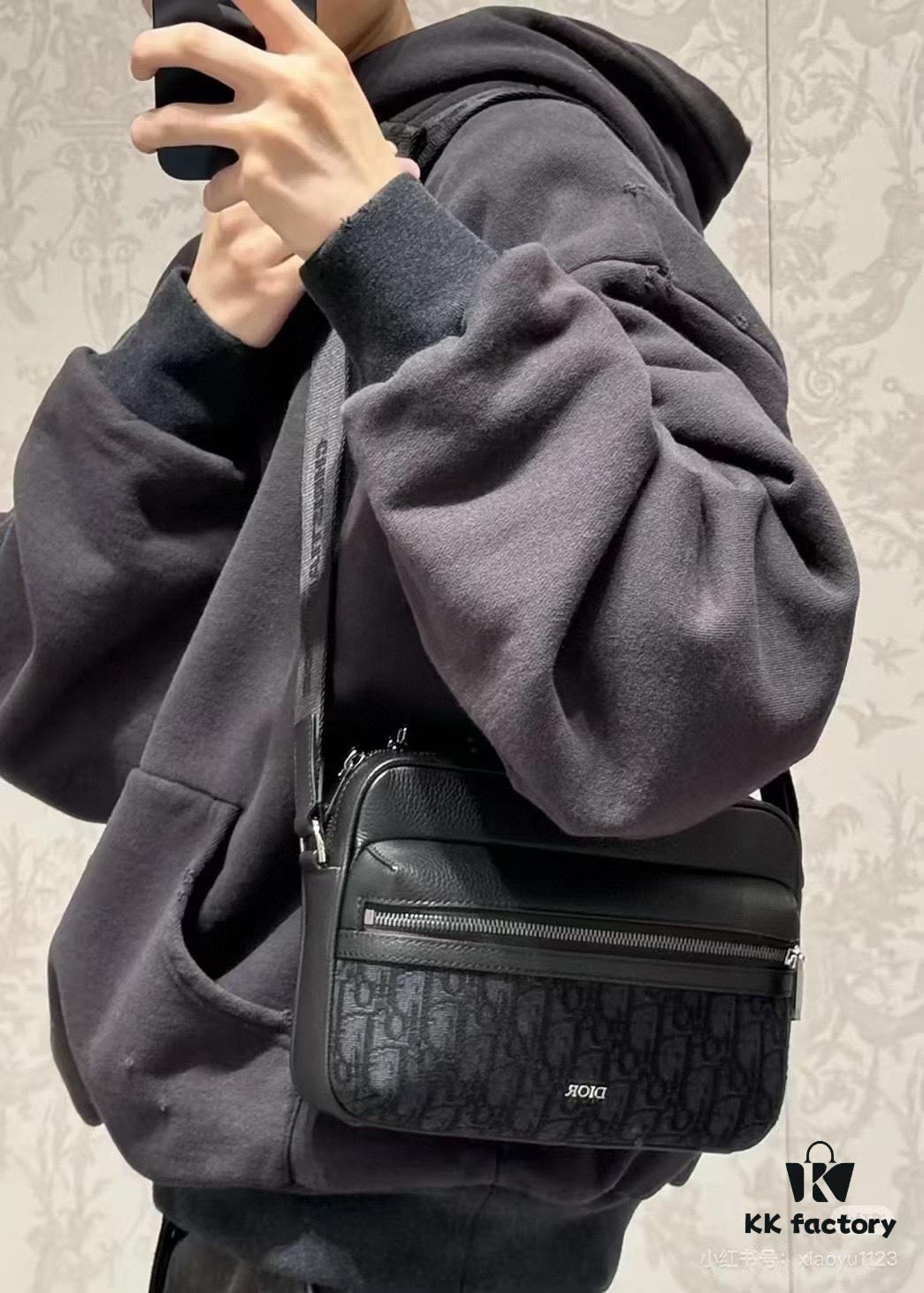 69309be36e68136f4d9aaf1d Large Dior Men's New Backpack Shoulder Bag with Box