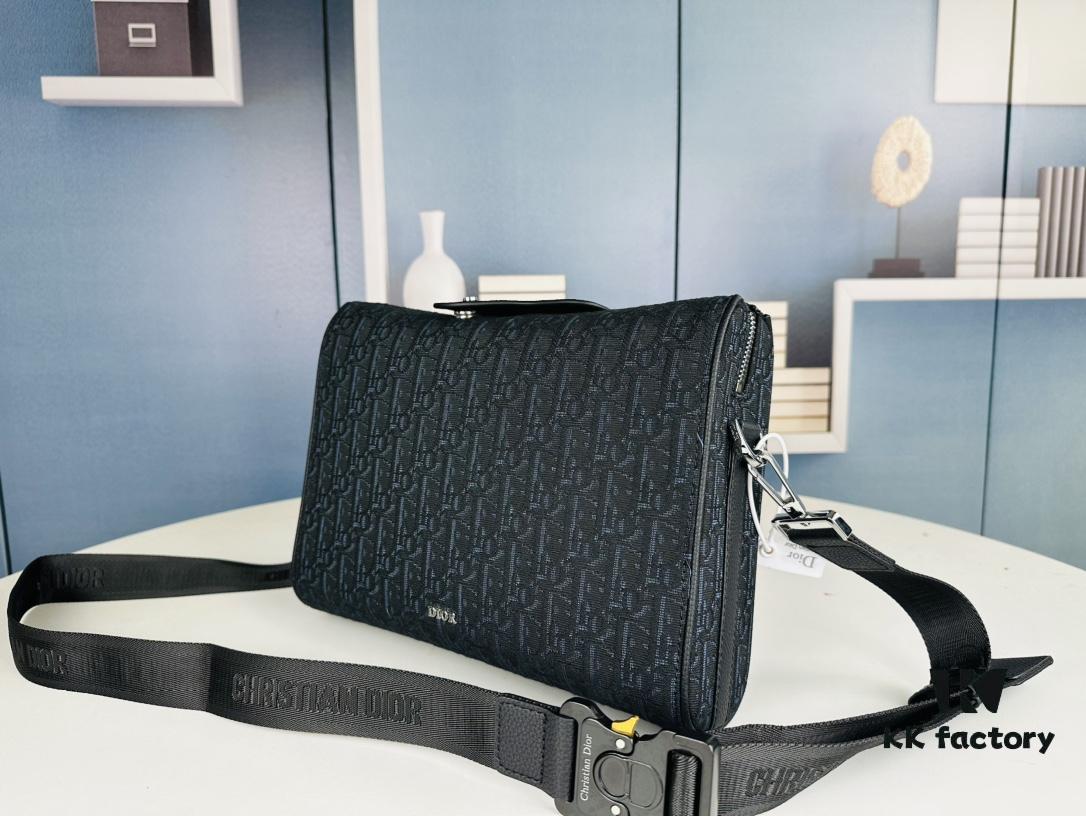 69309bfb6e68136f4d9aaf4f Lingot Messenger Bag with Box, Size 29x22x8, Model No. 9033