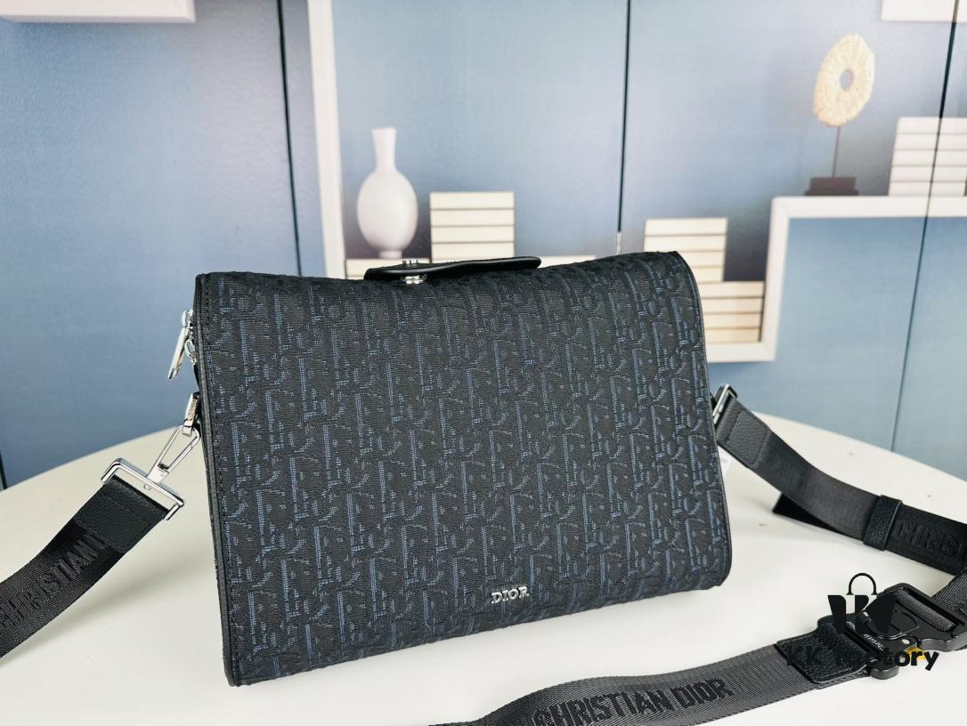 69309c036e68136f4d9aaf5b Lingot Messenger Bag with Box, Size 29x22x8, Model No. 9033