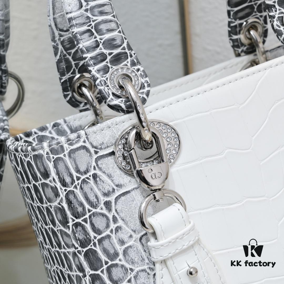 69309c216e68136f4d9aafa1 Top Original 🔥 Lady ABCDior Four-Compartment Diamond 💎 Princess Bag
