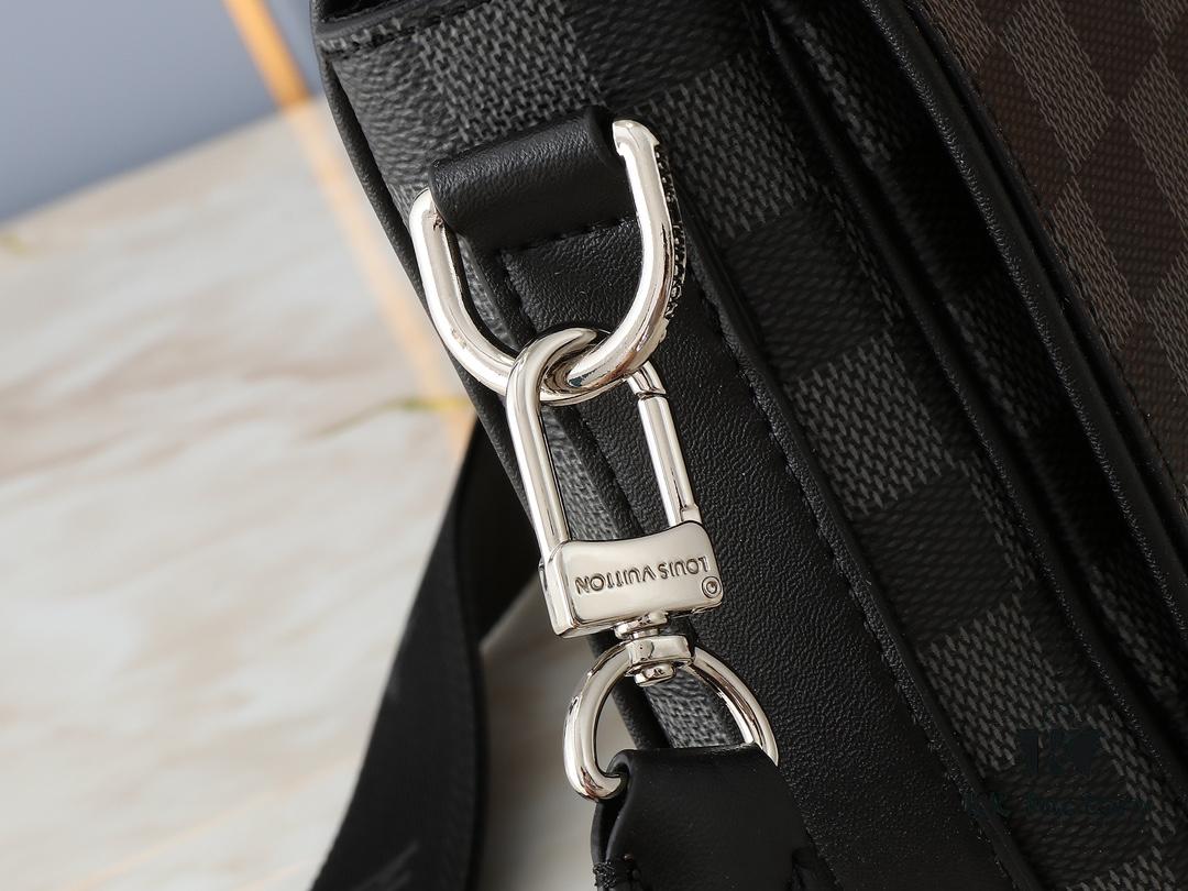 69309c3b6e68136f4d9aafdb Upgraded Original N50013 N50026 N50014 Studio Messenger Bag