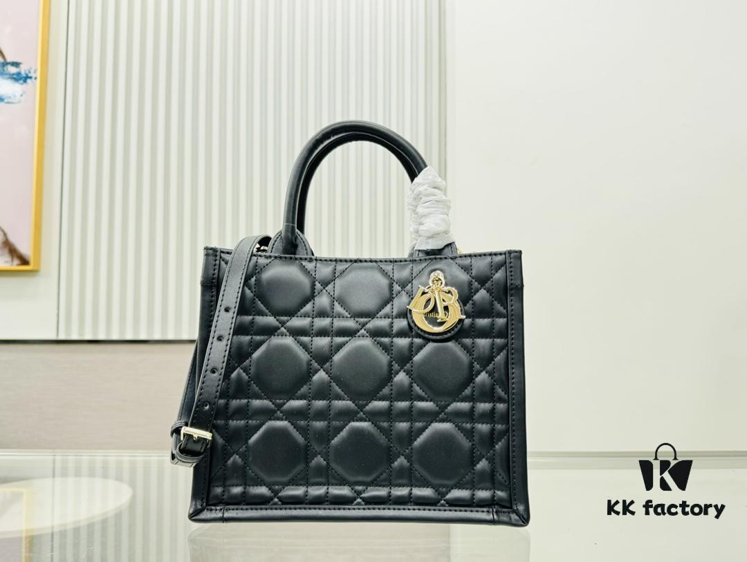 69309c486e68136f4d9aaff5 Cowhide Leather ❤ Dior New Tote