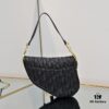 69309c5d6e68136f4d9ab026 Vintage Flower Saddle Bag Original Large Size