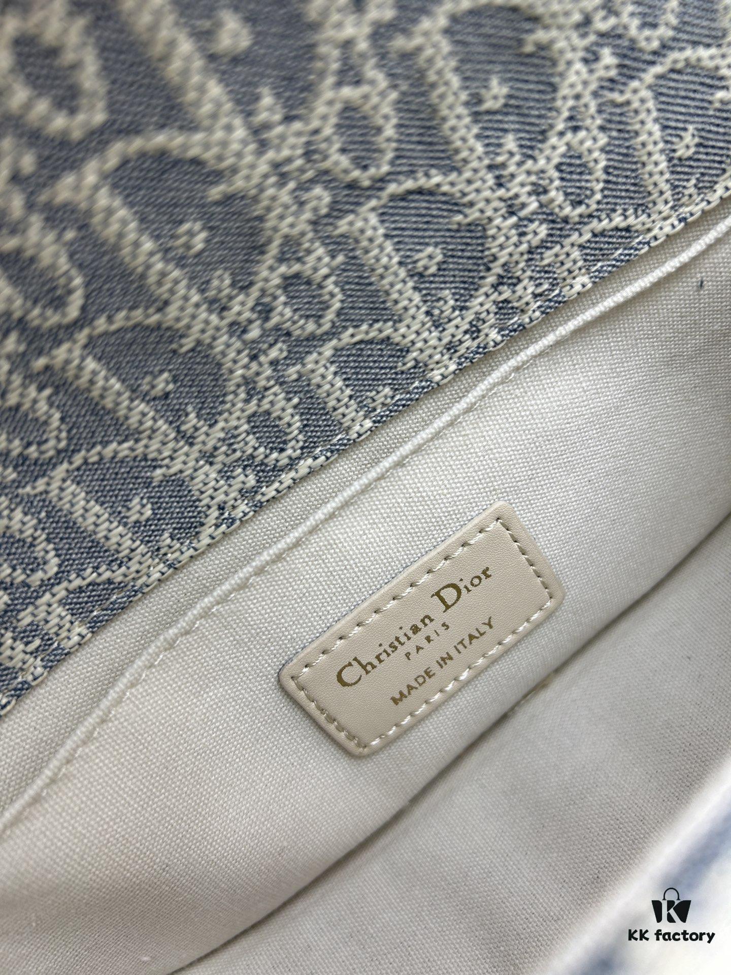 69309c736e68136f4d9ab044 Dior BOBBY Tote Bag, Early Autumn New Arrival, Vintage Style, Full-Grain Leather, 21-Inch Wide Model