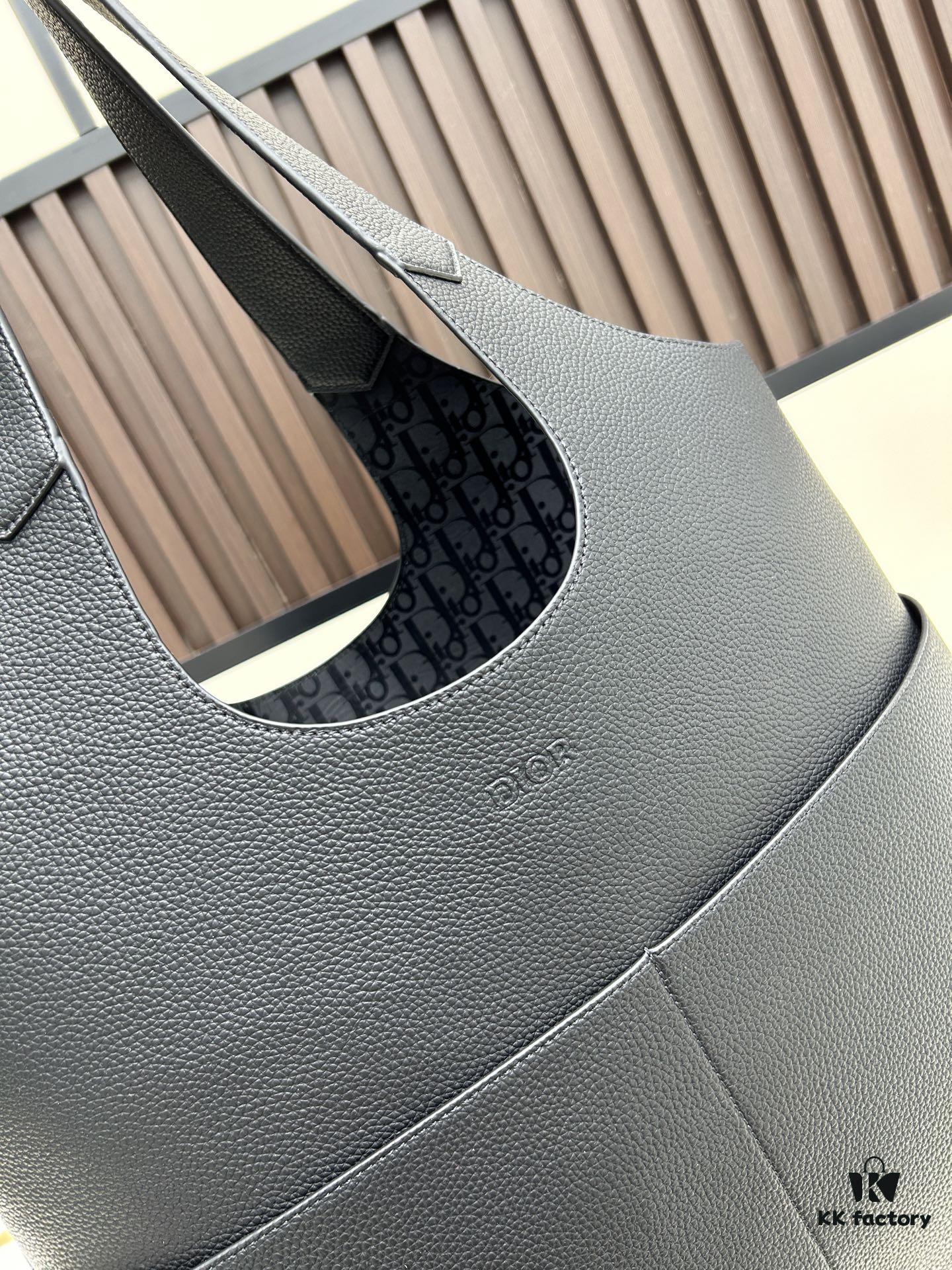 Dior Privé Handbag Fall 2025 – Exquisitely Elegant