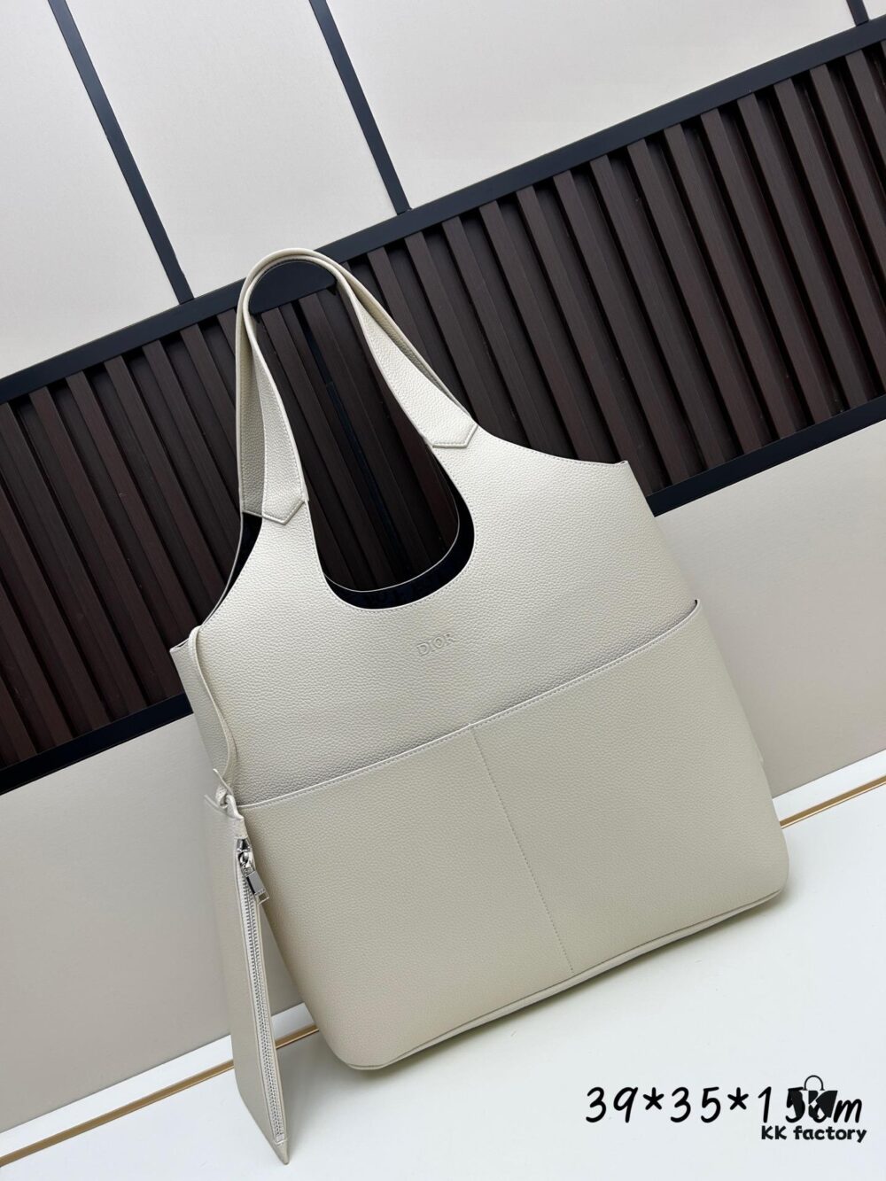Dior Privé Handbag Fall 2025 – Elegant and Refined