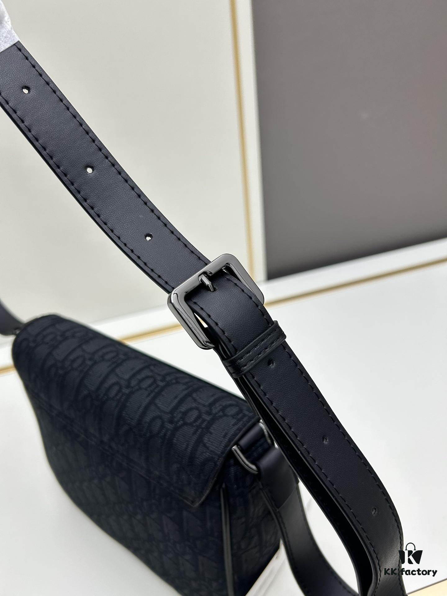 69309d346e68136f4d9ab191 Dior Men's Messenger Bag from the 2024 Autumn Collection