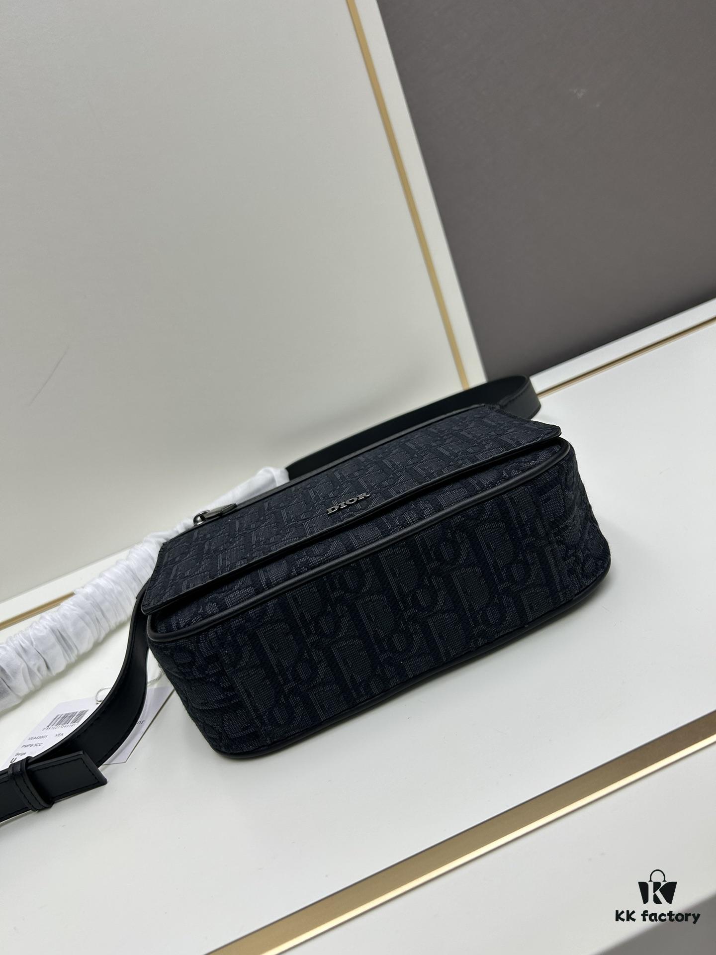 69309d346e68136f4d9ab192 Dior Men's Messenger Bag from the 2024 Autumn Collection
